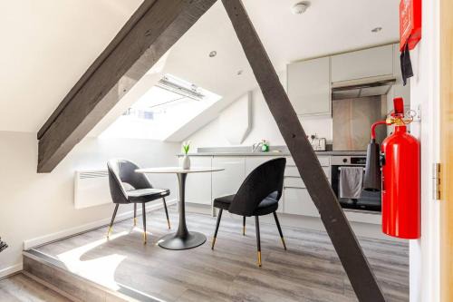 RopeWalks Apartment | 2-Bed Apartment with Sofa Bed, Sleeps up to 6, Perfect for Groups & Familie