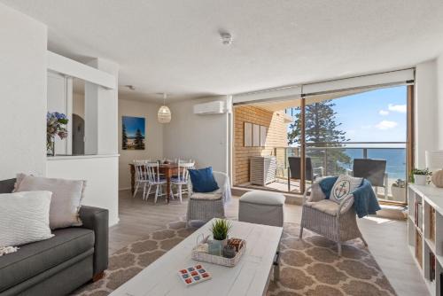 Glenelg Apartment | 2-Bed Coastal Escape Steps from the Sand