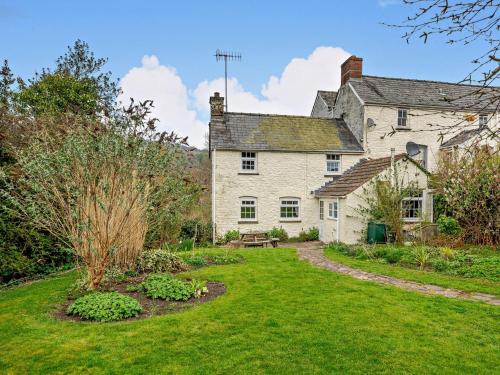 Llangynidr House | 2 Bed in Llangynidr BN052