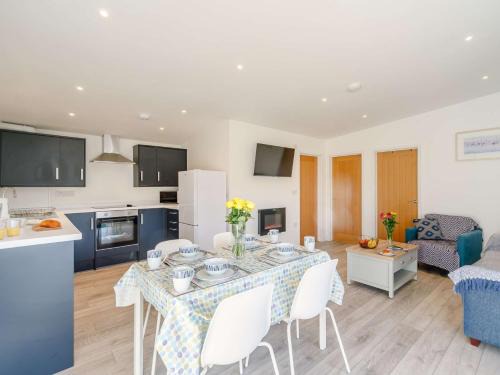Camborne House | 2 Bed in Portreath 88826