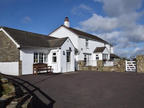 Berry Hill Apartment | 2 bed property in Coleford 77702