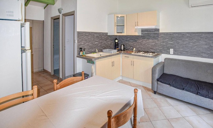 Saint-Paul-Trois-Chateaux House | 2 bedroom accommodation in ST PAUL TROIS CHATEAUX