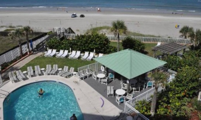 New Smyrna Beach Condo | 2 bedroom, 2 bath condo on beautiful New Smyrna Beach Florida