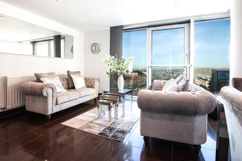 Central Milton Keynes Apartment | 2 Bedroom 2 Bathroom Apartment in Central Milton Keynes with Free Parking and Smart TV - Contractors, Relocation, Business Travellers