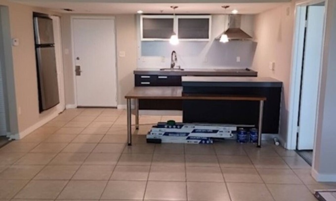 Clearwater Condo | 2-bedroom/2 bathroom condo in fabulous Clearwater with AC & fitness room.