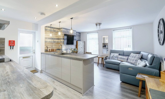 Thornton-Cleveleys Cottage | 2 bedroom accommodation in Thornton-Cleveleys, near Blackpool