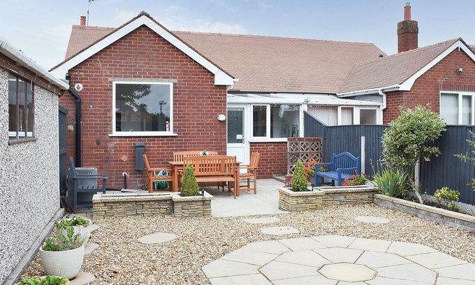 Thornton-Cleveleys Cottage | 2 bedroom accommodation in Thornton-Cleveleys, near Blackpool