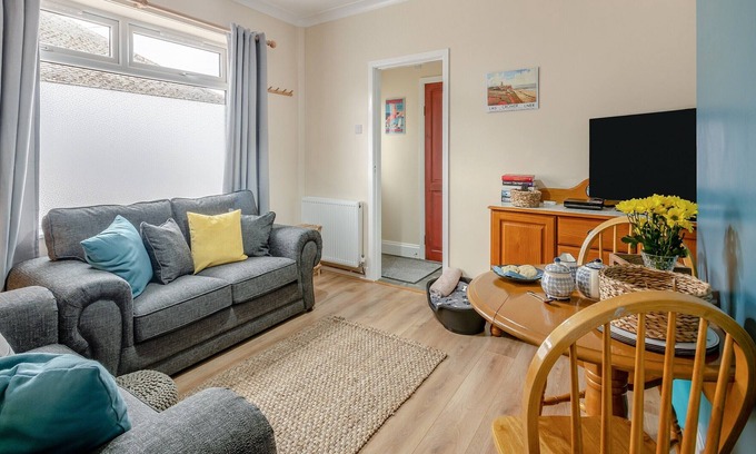 Caister-on-Sea Cottage | 2 bedroom accommodation in Caister-on-Sea