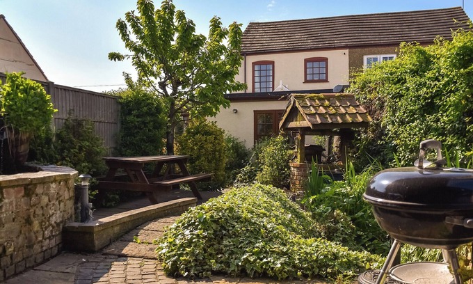 Hopton on Sea Cottage | 2 bedroom accommodation in Great Yarmouth