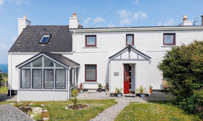 Isle of Lewis Cottage | 2 bedroom accommodation in North Tolsta, Isle of Lewis