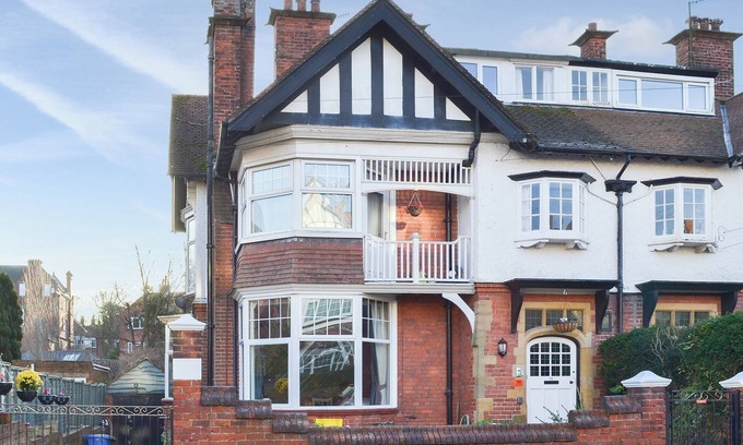 South Cliff Cottage | 2 bedroom accommodation in Scarborough