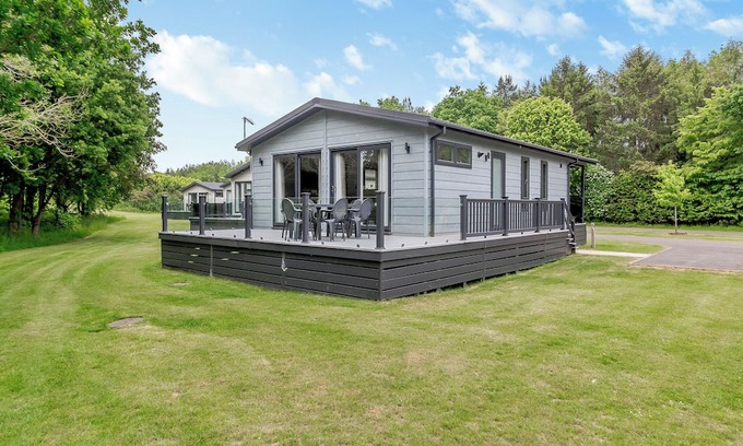 Earls Colne Ski Chalet | 2 bedroom accommodation in Earls Colne, Colchester