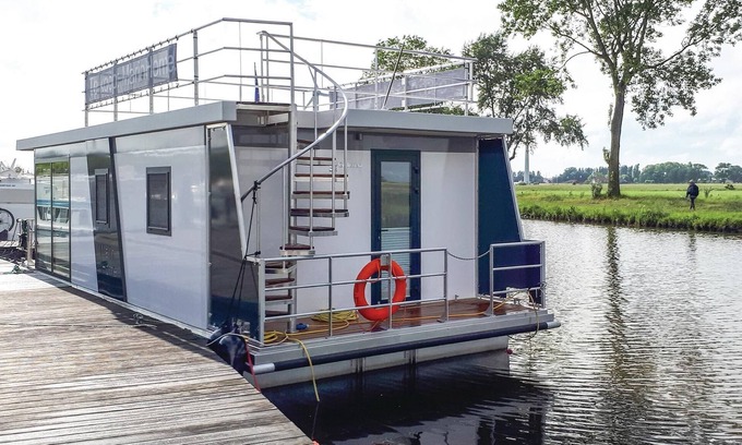 Nieuwpoort Boat Rental | 2 bedroom accommodation in Nieuwpoort