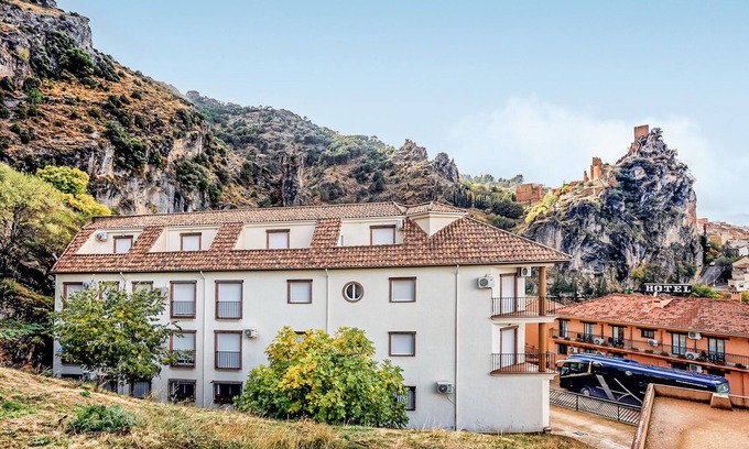 La Iruela Apartment | 2 bedroom accommodation in La Iruela