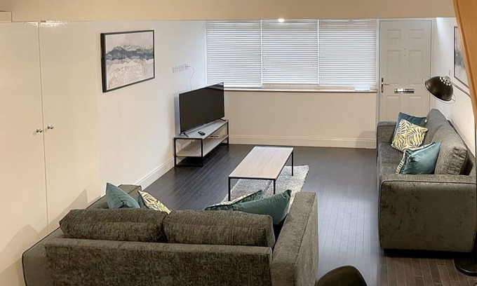 Brighton Cottage | 2 bedroom accommodation in Brighton