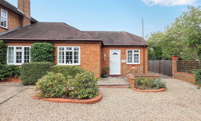Evesham Cottage | 2 bedroom accommodation in Evesham