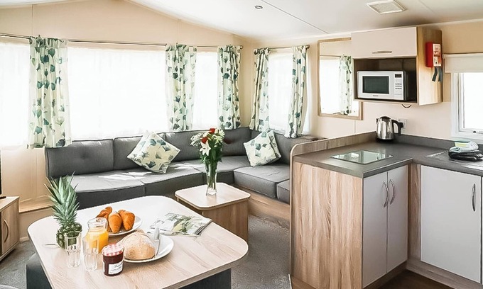 Newquay House | 2 bedroom accommodation in Porth, Newquay
