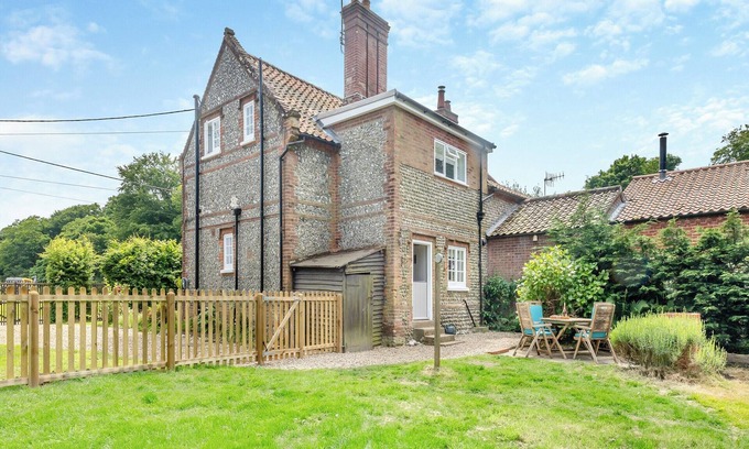 Felbrigg Cottage | 2 bedroom accommodation in Cromer