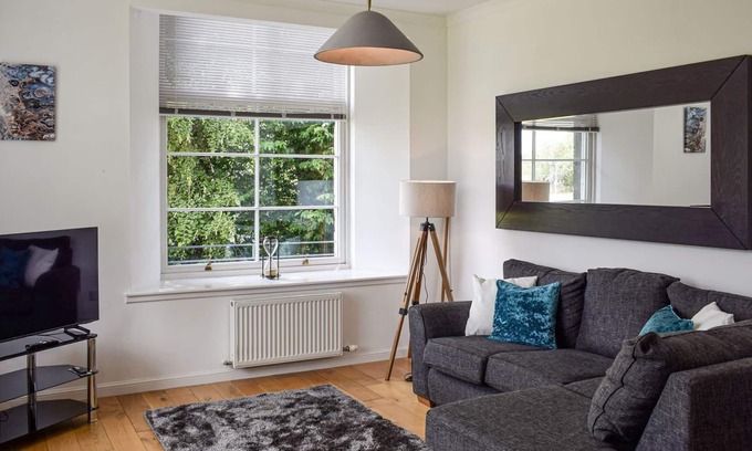 Freuchie Cottage | 2 bedroom accommodation in Freuchie, Near Cupar