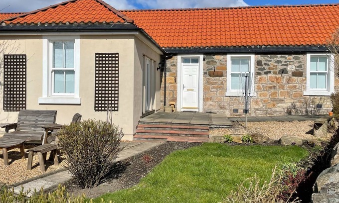 Dollar Cottage | 2 bedroom accommodation in Dollar