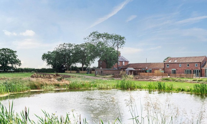 Helsey Cabin | 2 bedroom accommodation in Helsey