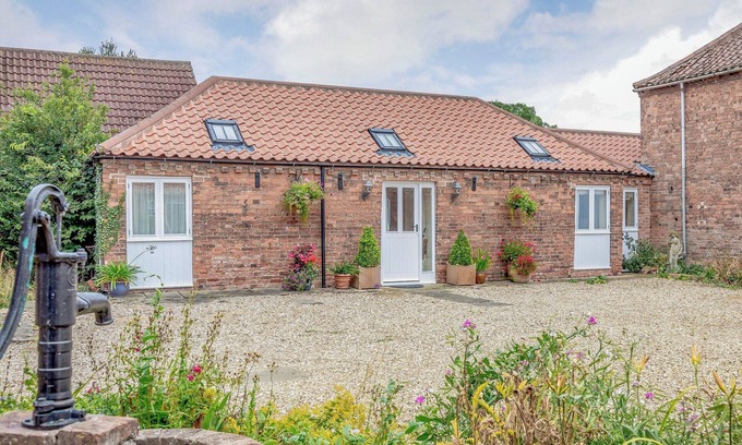Rampton Cottage | 2 bedroom accommodation in Laneham, near Lincoln