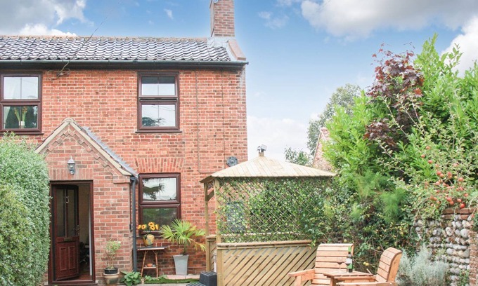 Trunch Cottage | 2 bedroom accommodation in Trunch