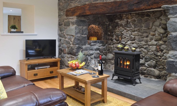 Bryn-crug Cottage | 2 bedroom accommodation in Bryncrug, near Tywyn