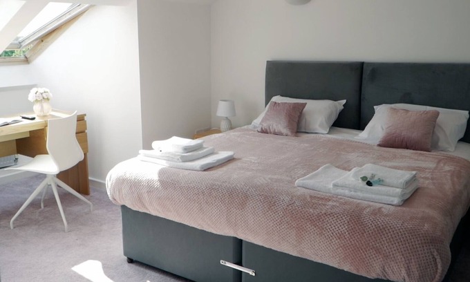 Peterborough Apartment | 2 bedroom apartment with a large balcony.