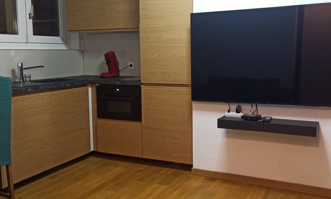 Saint-Louis Apartment | 2 bedroom apartment Saint-Louis closed central City, train Station Airport Basel