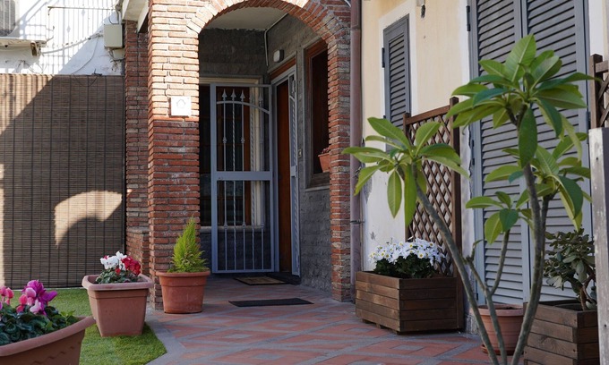 Archi Apartment | 2 Bedroom Apartment in Catania