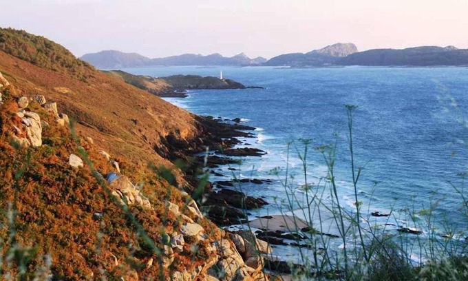 Cangas Apartment | 2 bedroom apartment, terrace and sea views