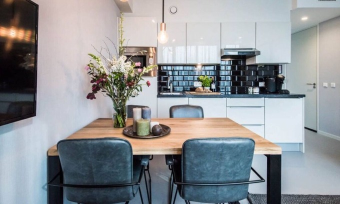 Amsterdam East Apartment | 2 Bedroom Apartment With Fantastic View Overlooking the Canal