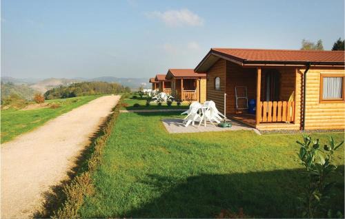 Ferienhausgebiet Hillenseifen House | 2 Bedroom Awesome Home In Gerolstein