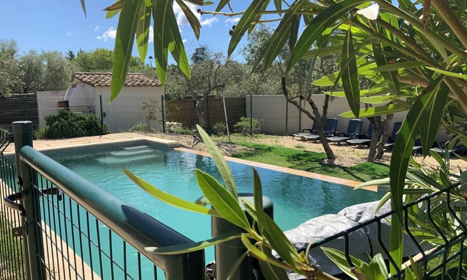 Merindol Bed & Breakfast | 2 Bedroom Bed & breakfast in MÃ©rindol