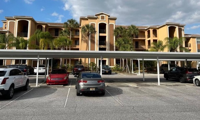 Braden River Condo | 2 Bedroom Condo 319518 by Houzlet