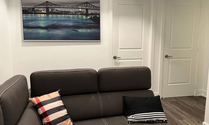 Little Portugal Condo | 2 bedroom condo located downtown
