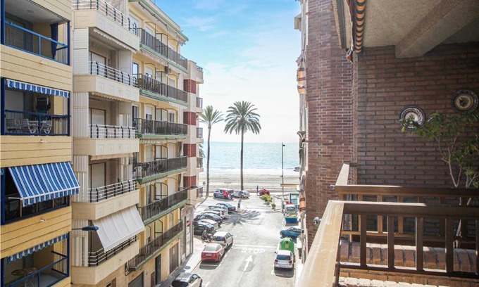 Santa Pola Apartment | 2 Bedroom Cozy Apartment In Santa Pola