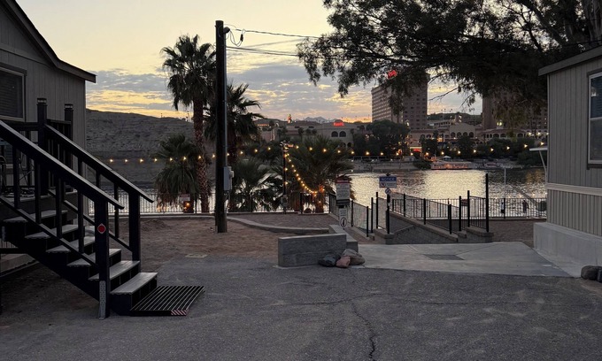 Bullhead City Apartment | 2 bedroom cozy family suite near casinos and rivers
