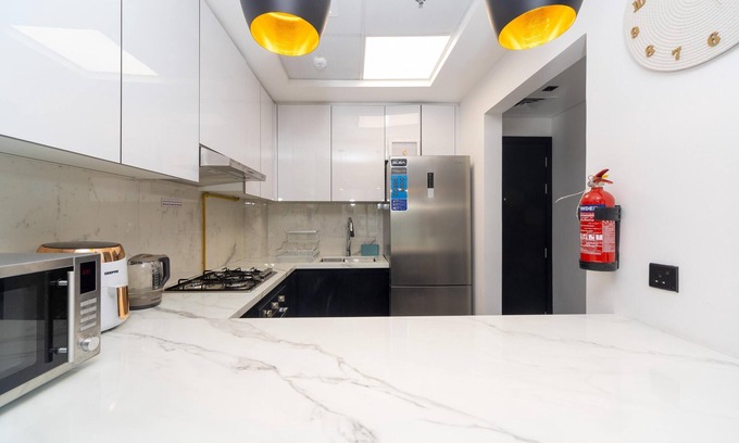 Al Barsha Apartment | 2-bedroom ensuites, apartment in charming Dubai with fitness room, AC, WiFi