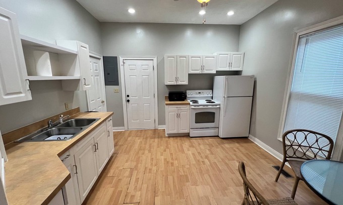 Indianapolis House | 2-bedroom house with WiFi, AC in fabulous Indianapolis. Downtown