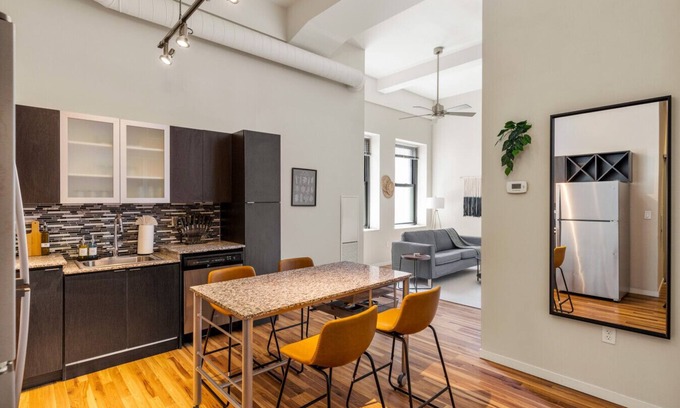 Downtown Cincinnati Apartment | 2-Bedroom in CBD Near Fountain Sq & Carew Tower