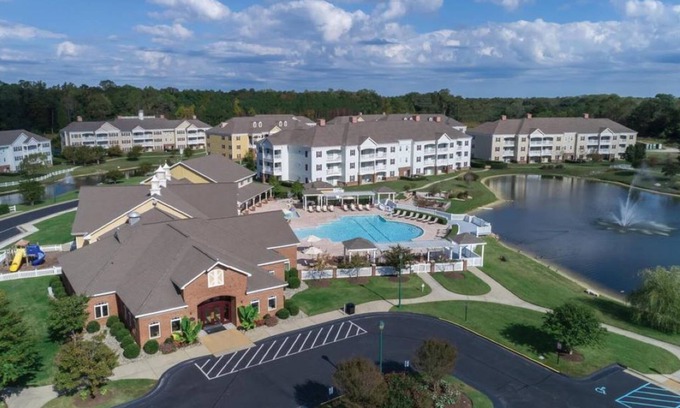 Williamsburg Hotel | 2 Bedroom Lockoff Suite in Beautiful Williamsburg VA.