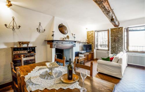 Stazzema Apartment | 2 Bedroom Stunning Apartment In Terrinca
