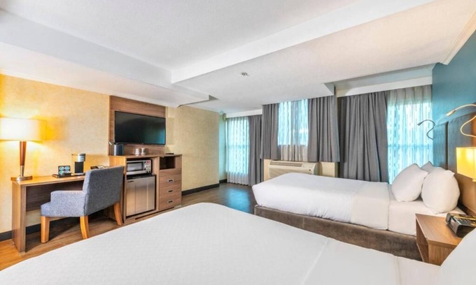 Granville Island Apartment | 2 Beds with kitchenette
