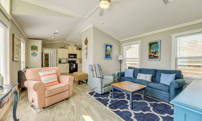 Fulton House | 2 Blocks From Aransas Bay: Family Home w/Patio!