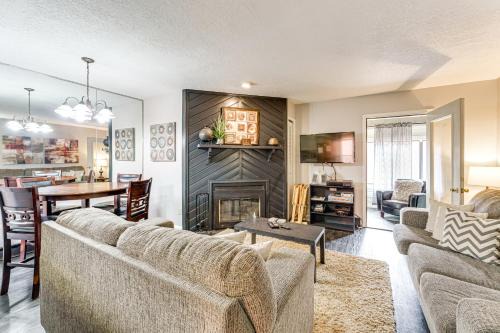 Angel Fire Apartment | 2 Blocks to Angel Fire Resort Family Condo