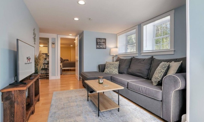 Southwest Harbor Condo | 2 BR Condo & 3 min Walk to Downtown SWH [Low Tide]