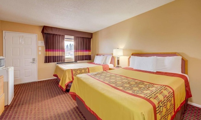 Ashland Hotel | 2 Budget Friendly Rooms, Scottish Inns, Near Southern Oregon University