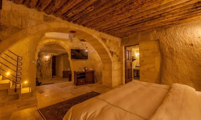 Mustafapasa Hotel | 2 Cave Suites Ideal for Family Getaway w/Stunning Garden & Pool Access